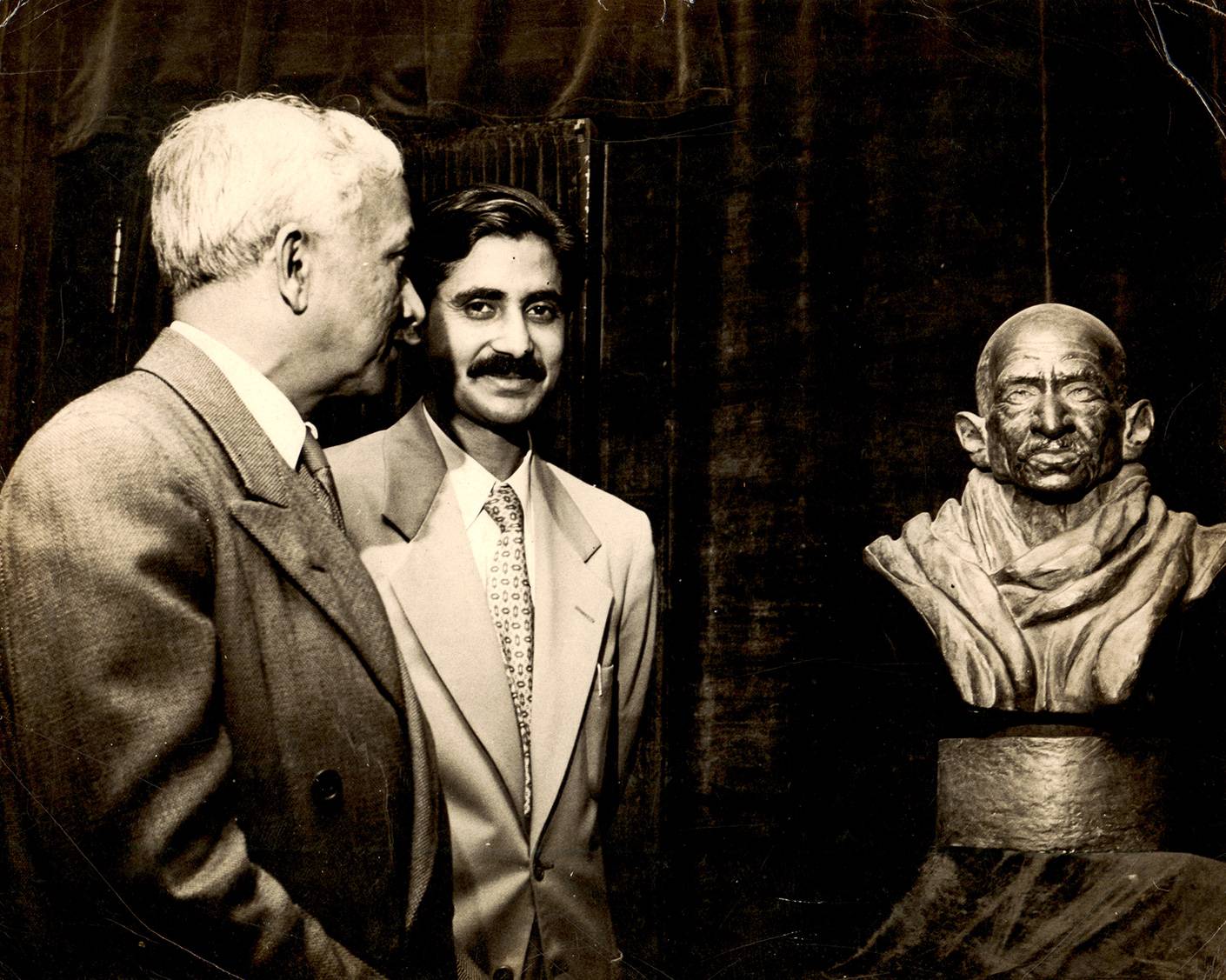 Sehgal’s first solo exhibition at the Arthur U. Newton Galleries, New York Sehgal’s first solo exhibition at the Arthur U. Newton Galleries, New York